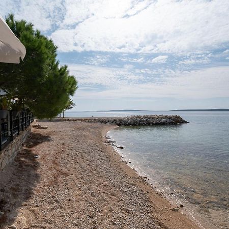 Apartments By The Sea Mandre, Pag - 4093 Колан Экстерьер фото